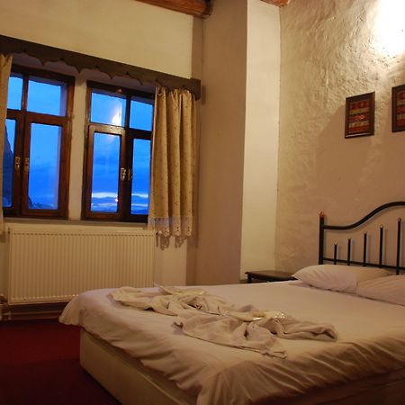 Yasin'S Place Backpackers Cave Hostel Göreme Ngoại thất bức ảnh