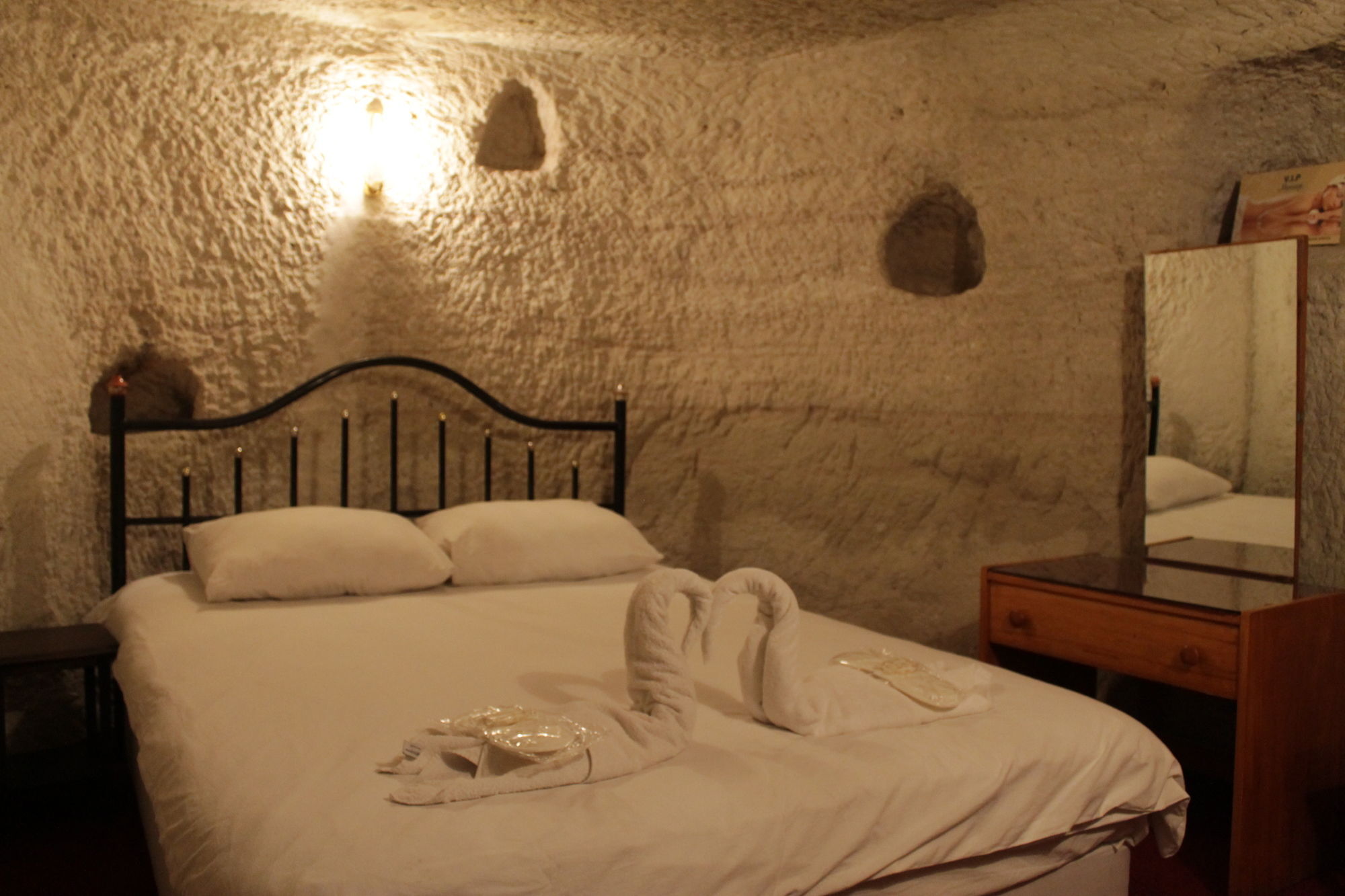 Yasin'S Place Backpackers Cave Hostel Göreme Ngoại thất bức ảnh